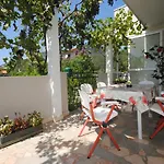 Apartman Summer Near The Sea