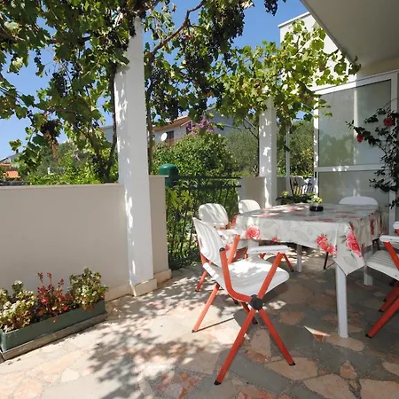 Apartment Summer Near The Sea
