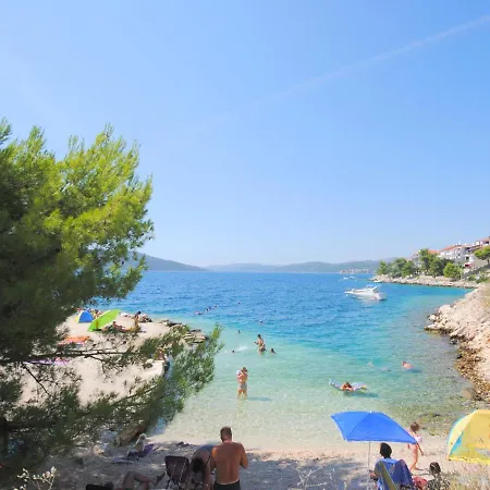 Apartment Summer Near The Sea Donji Okrug (Ciovo)